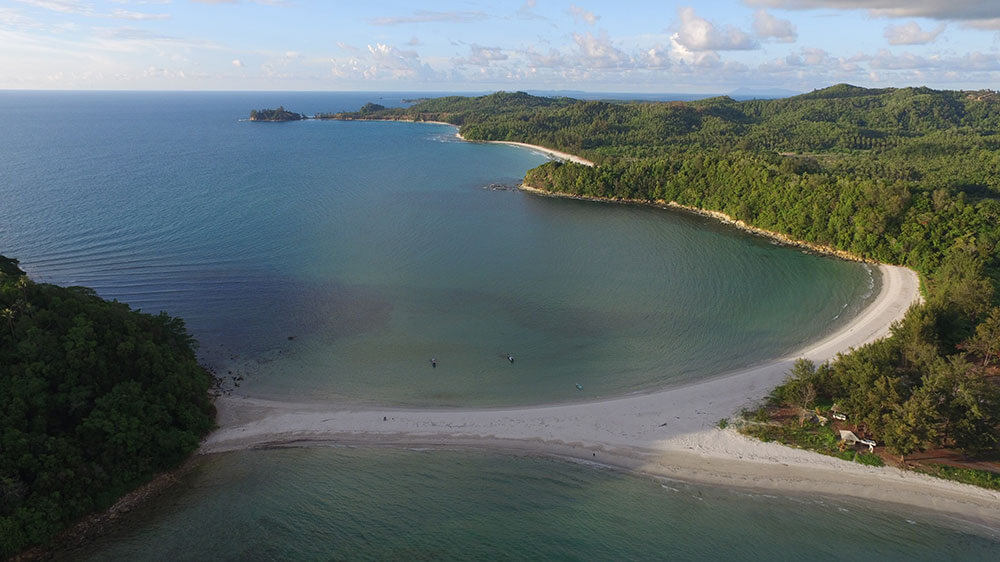 Pantai Kelambu